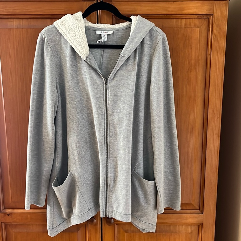 Style&Co XL gray hooded lightweight jacket good condition